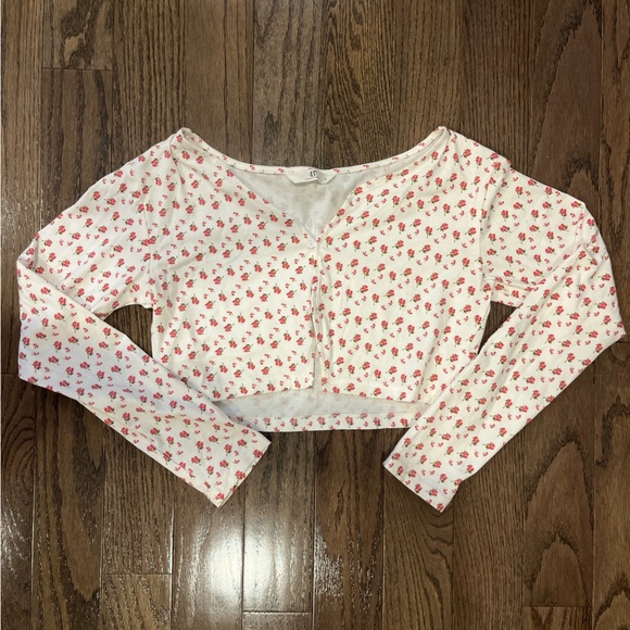 437 Cardigan in baby girl pattern - Picture 1 of 3